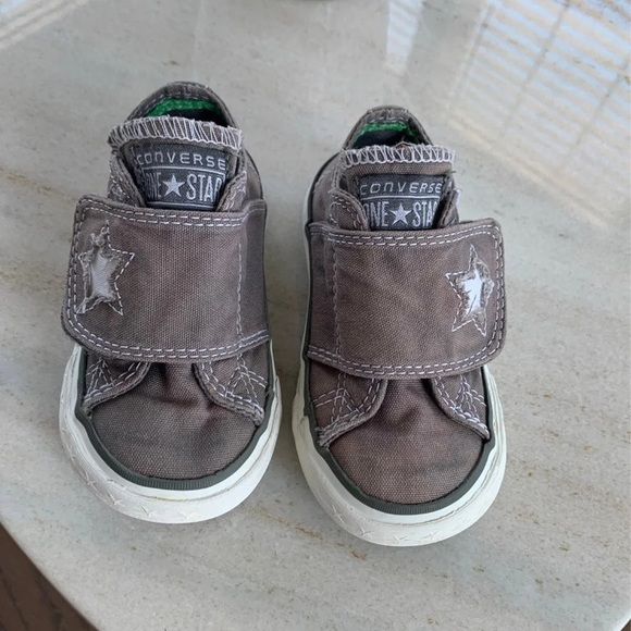 Converse Toddlers Size 5T - Picture 1 of 6